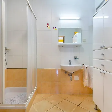 Apartment Ellis Premantura