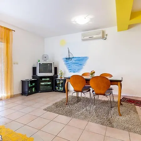 Apartment Ellis Premantura